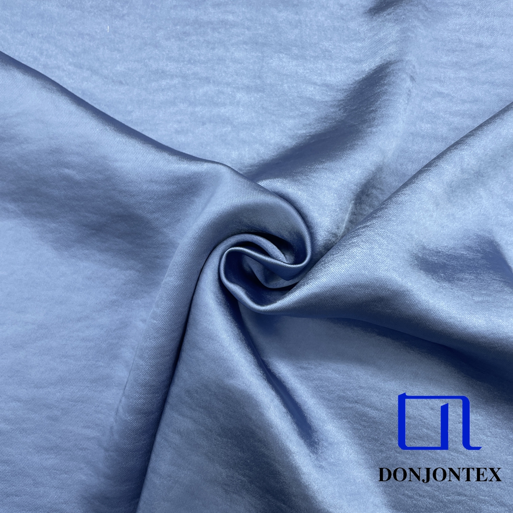 Latest Fashion 100% Polyester Plain Satin Fabric with Shiny Soft Feeling for Girls' Popular Dress and Sleepwear
