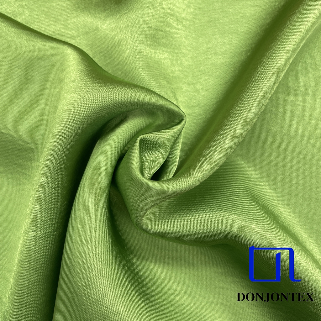 Eco-Friendly Polyester Plain Satin Fabric with Shiny Soft Feeling for Girls' Popular Dress and Sleepwear