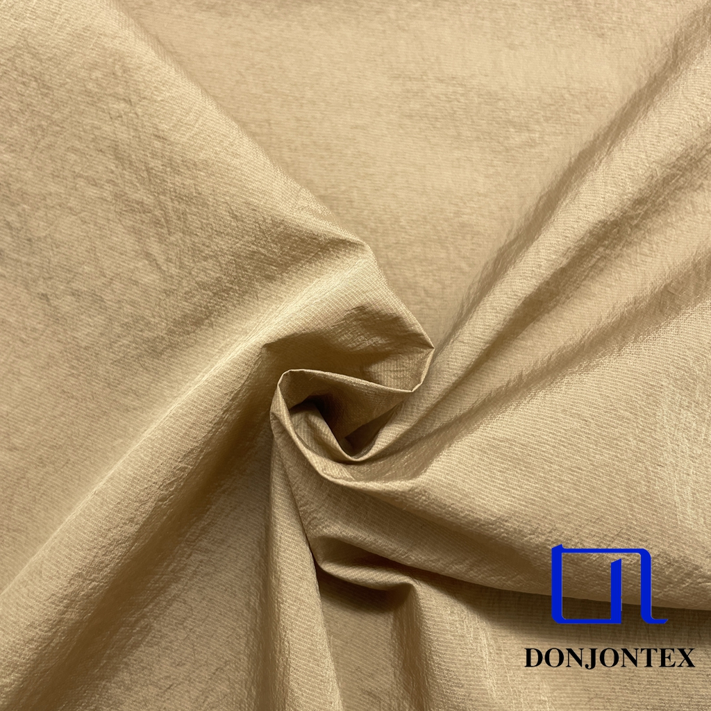 Factory Price Nylon Polyester Taffeta Fabric Plain Dyed with Pearl Dots Waterproof Breathable for Garment and Lining