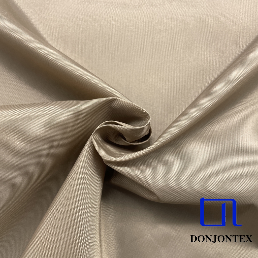 High Quality 30D Full Dull Nylon Taffeta Fabric Plain Dyed with Low Stretch and Diamond Check for Garment and Lining