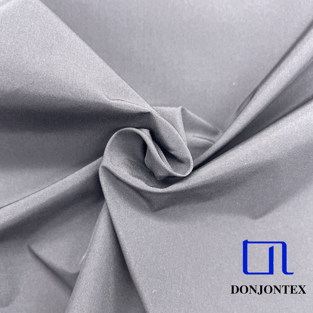 Latest Fashion 100% Polyester Plain Weft Stretch Fabric Breathable for Outdoor Jacket Sportswear and Pants