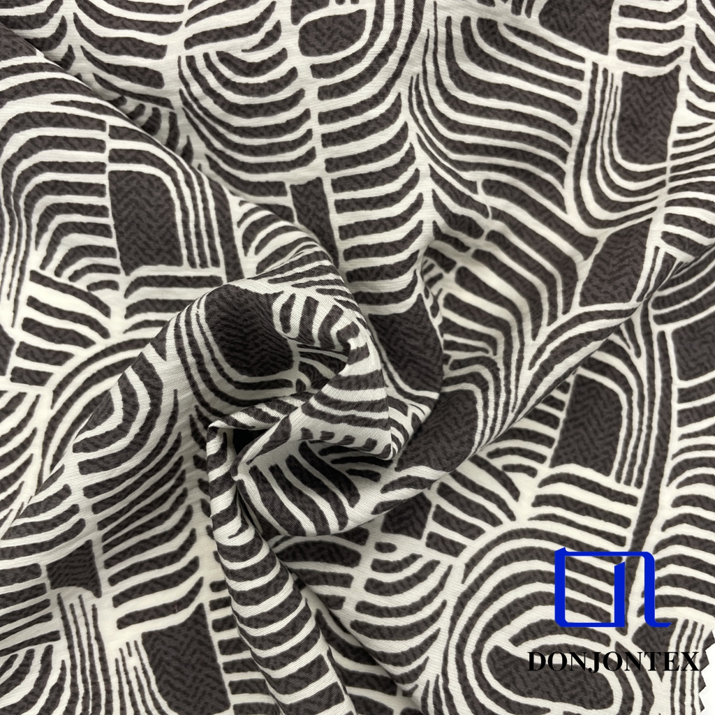 Customized Digital Printed Nylon Rayon Plain Weave Fabric Soft Plain Fabric for Dress and Women Shirt