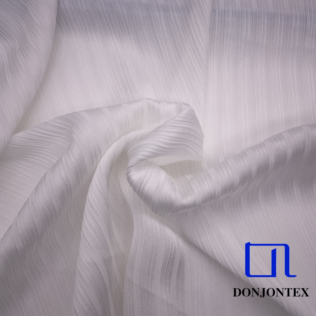 Latest Fashion Shiny 100% Polyester Vertical Stripe Fabric with Soft Hand Feeling for Women Long Dress